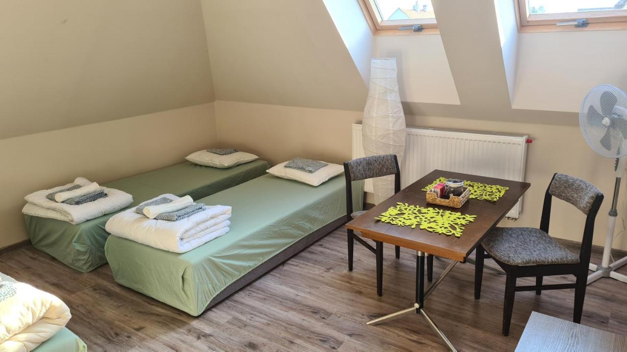 W20 Hostel Goledzinow Eksteriør billede